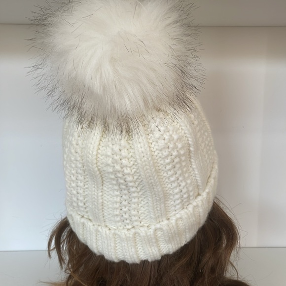 Page One Beanie Women with Furry Pom Pom Cream Color - Picture 4 of 11